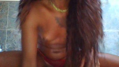 BadCamil69 live cam on Cam4