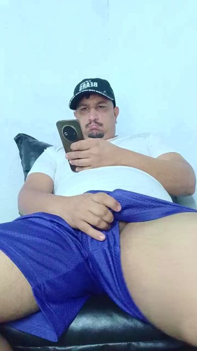 BadPapi live cam on Cam4