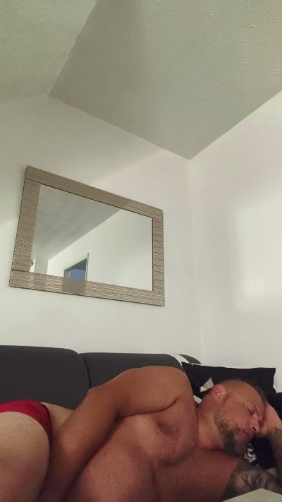 Bad_boy4321 live cam on Cam4