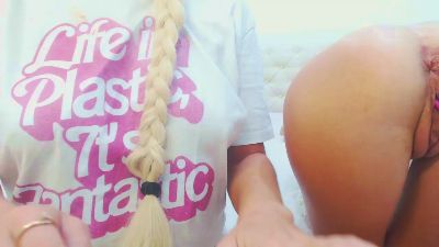 Badbiches live cam on Cam4