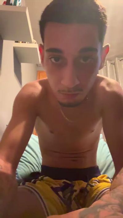 Badddboyyy_ef live cam on Cam4