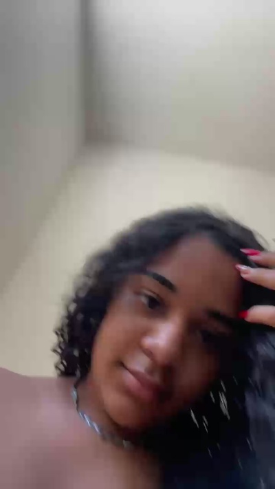 Baianinha07 live cam on Cam4
