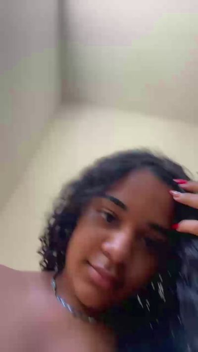 Baianinha07 live cam on Cam4
