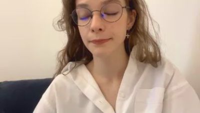 BambiHipkins live cam on Cam4