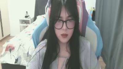 BambiTison live cam on Cam4