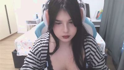 BambiTison live cam on Cam4