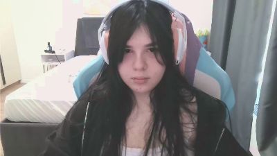 BambiTison live cam on Cam4