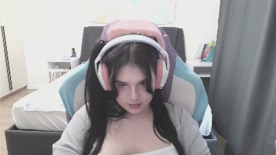 BambiTison live cam on Cam4