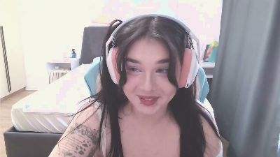 BambiTison live cam on Cam4
