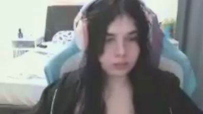 BambiTison live cam on Cam4