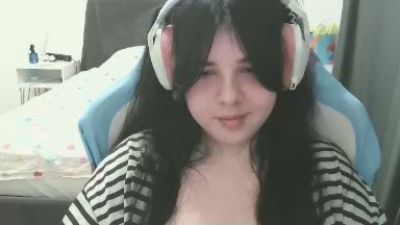BambiTison live cam on Cam4