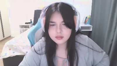 BambiTison live cam on Cam4