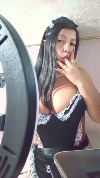 BambySafre live cam on Cam4
