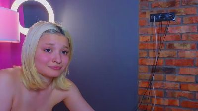 BarbaraFinch live cam on Cam4