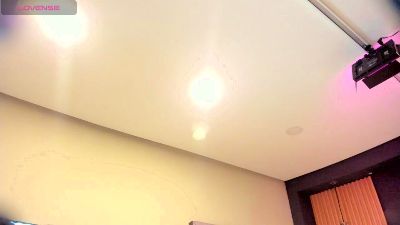 BarbieFox9 live cam on Cam4