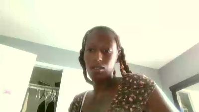 BarbieThic1 live cam on Cam4