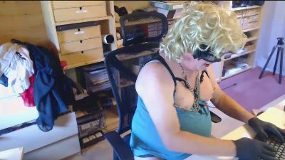 BarbieTranny live cam on Cam4