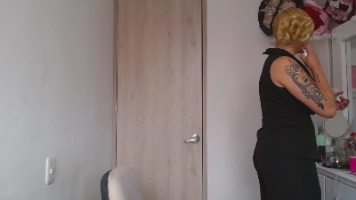 Barbie_girl_69 live cam on Cam4