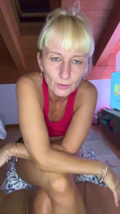 Barbiebionda live cam on Cam4