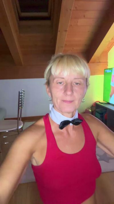 Barbiebionda live cam on Cam4