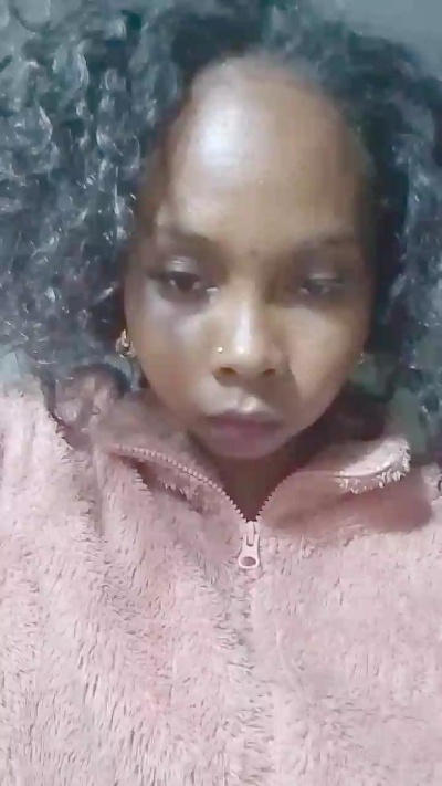 Barbiechoco live cam on Cam4