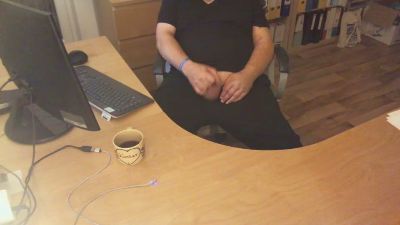 BarefootD live cam on Cam4