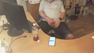 BarefootD live cam on Cam4