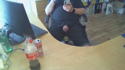 BarefootD live cam on Cam4