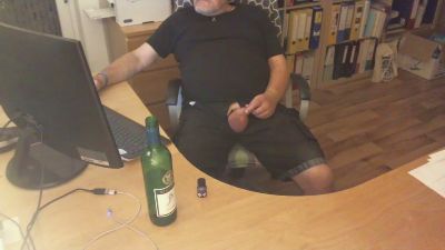 BarefootD live cam on Cam4