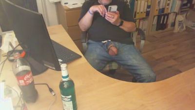 BarefootD live cam on Cam4