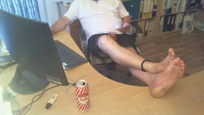 BarefootD live cam on Cam4
