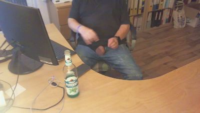BarefootD live cam on Cam4