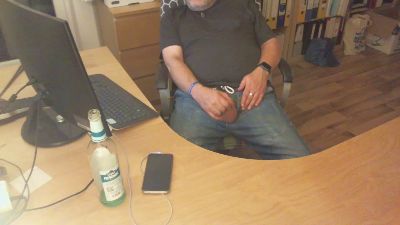 BarefootD live cam on Cam4