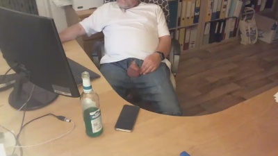 BarefootD live cam on Cam4