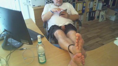 BarefootD live cam on Cam4