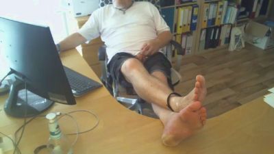 BarefootD live cam on Cam4