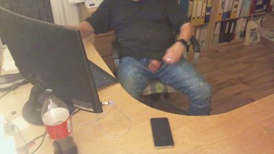 BarefootD live cam on Cam4