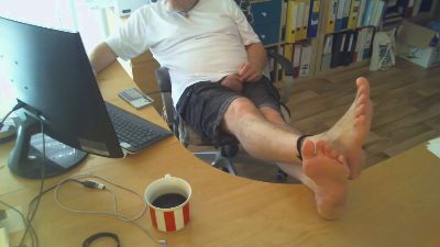 BarefootD live cam on Cam4