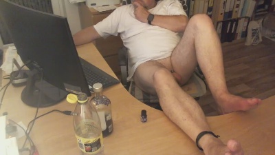 BarefootD live cam on Cam4