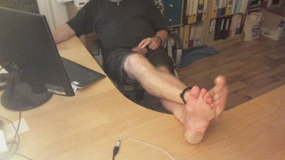 BarefootD live cam on Cam4