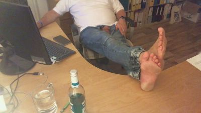 BarefootD live cam on Cam4