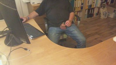 BarefootD live cam on Cam4