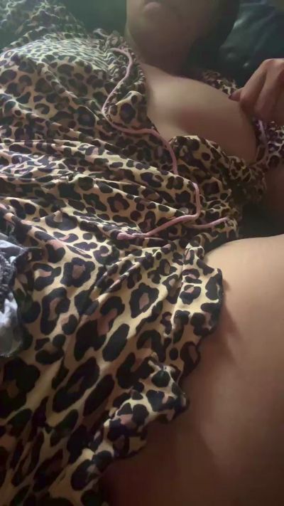 Profile and Statistics for Barelybrinaaa46 on Cam4