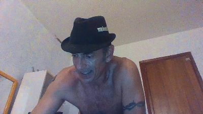 Basilio41 live cam on Cam4