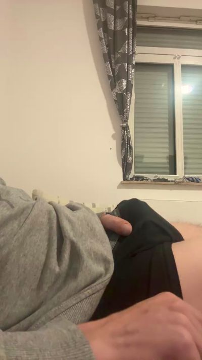 Basti0334 live cam on Cam4