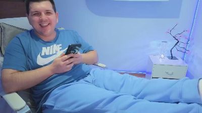 Basy8 live cam on Cam4