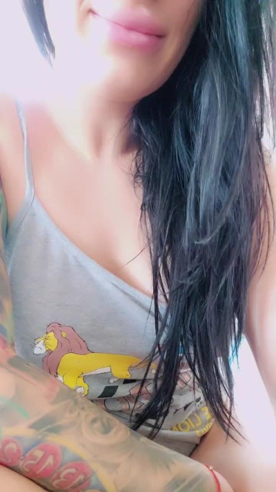 BatDen_ live cam on Cam4