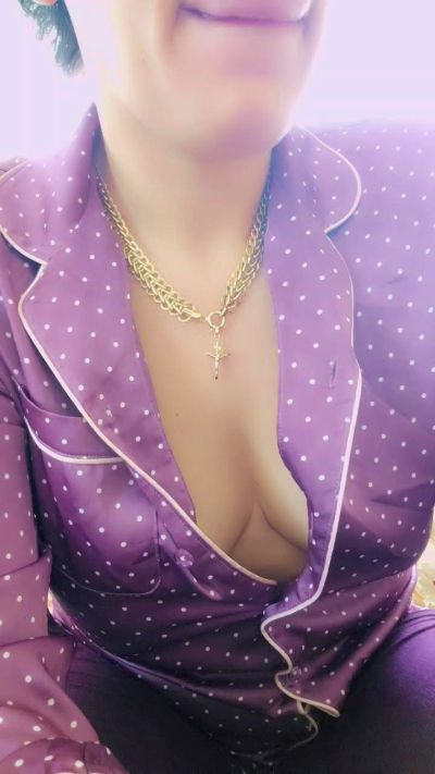 BatDen_ live cam on Cam4