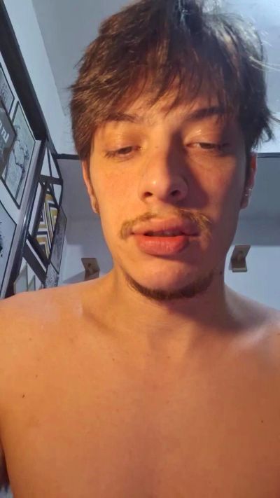 Bballss live cam on Cam4