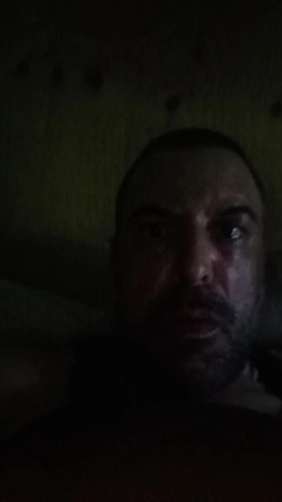 Bbbbbbtrt8 live cam on Cam4